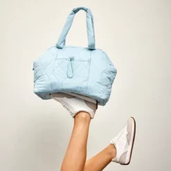 Vera Bradley Featherweight Tote Bag -Fashion Bag Store GUEST 512e3b25 a63a 4ec0 a501 7035a722a8cf