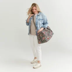 Vera Bradley Women's Cotton Lay Flat Travel Duffel -Fashion Bag Store GUEST 9a1cb465 3959 4bf4 8743 ea41aa323a58